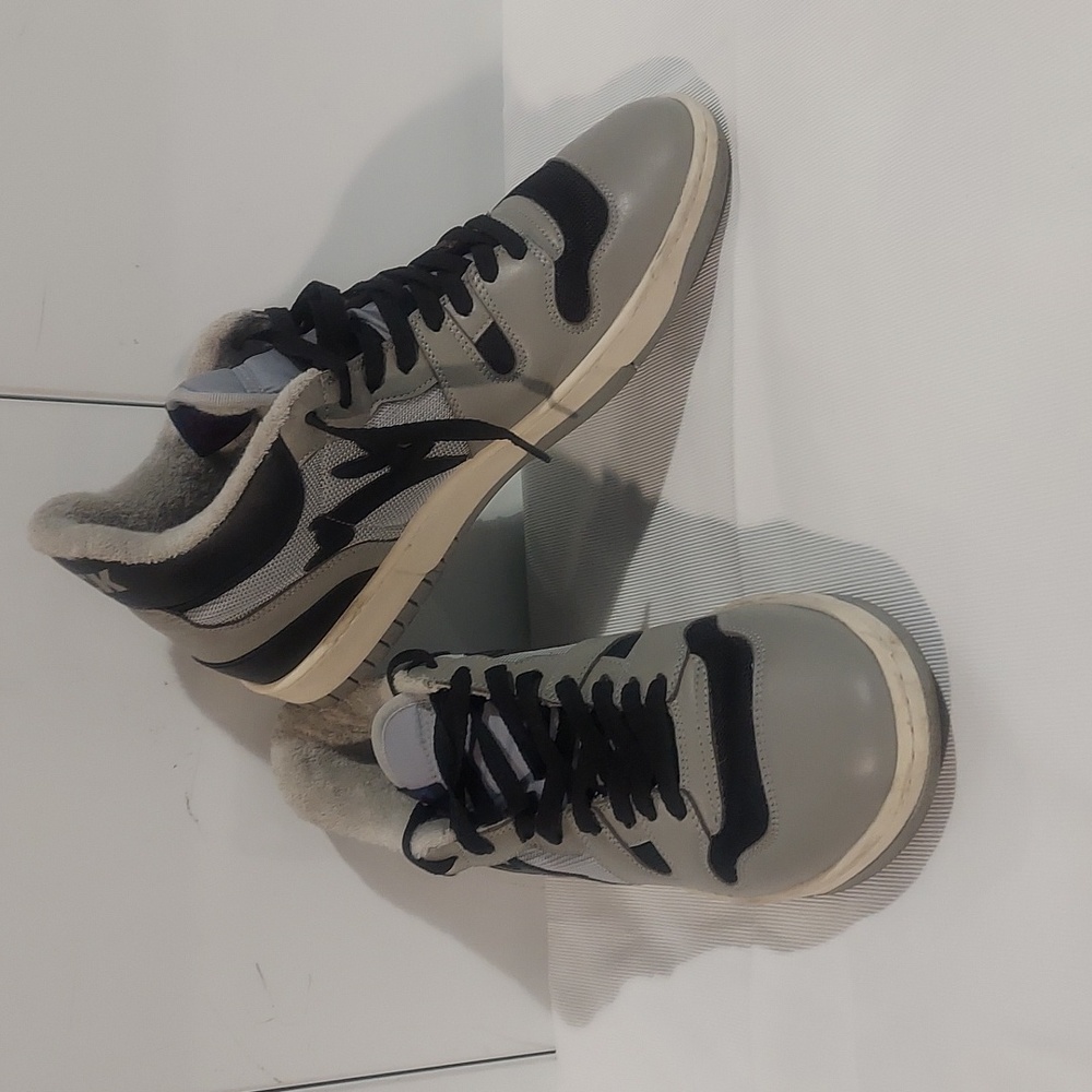 Thinking Different Hack Sneaker Shoes - image 1